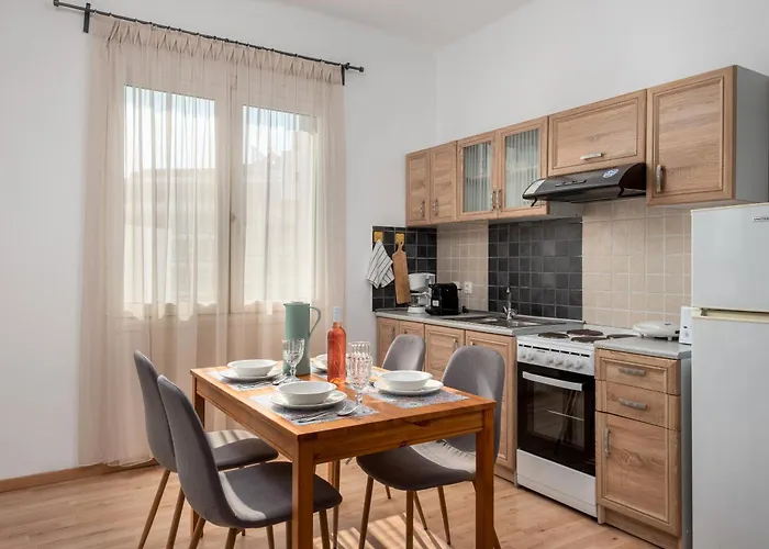 Rhodes * Rhodes City