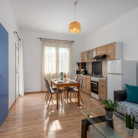 Rhodes Apartment *
